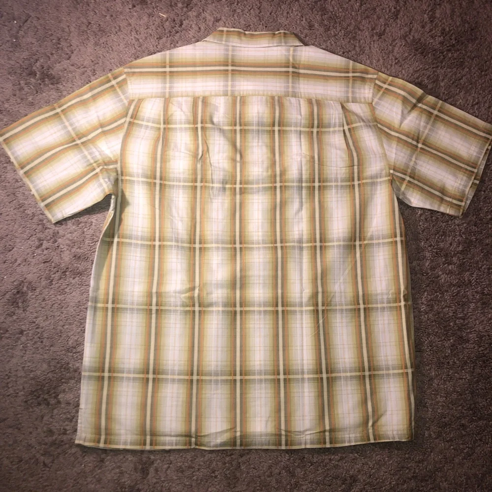 Columbia Button Down Mens Size Medium Fish Work Beach Dress Shirt - Picture 12 of 14